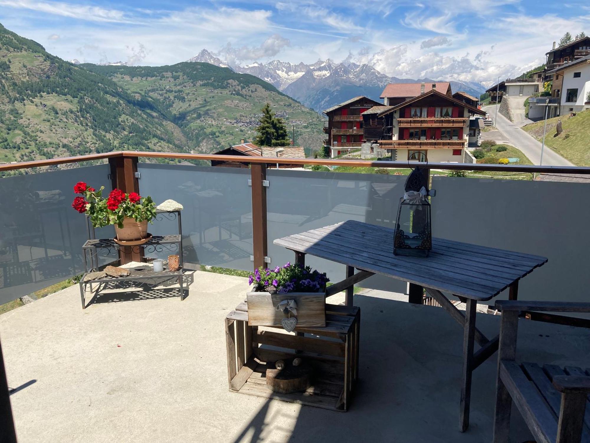 Apartament Haus Dorfblick Grächen Zewnętrze zdjęcie